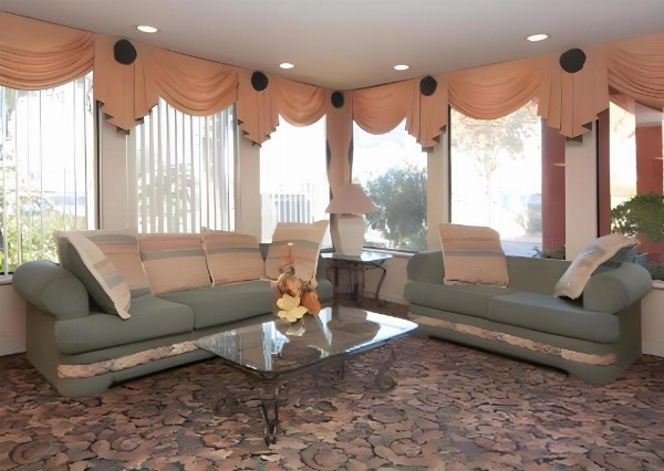 Days Inn by Wyndham Gilroy image 17