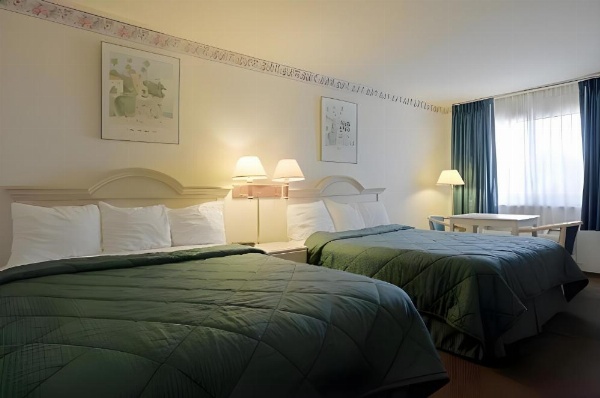 Days Inn by Wyndham Gilroy image 26